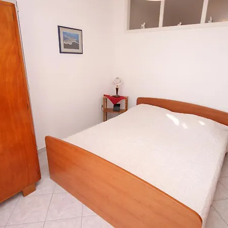Prizba 9276b Apartment Blato (Korcula)